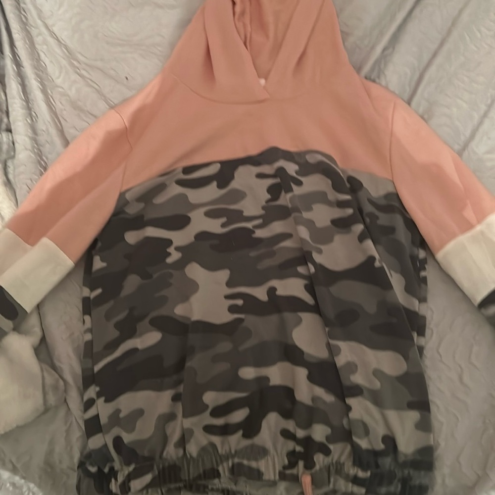 A girls crop that is super cute